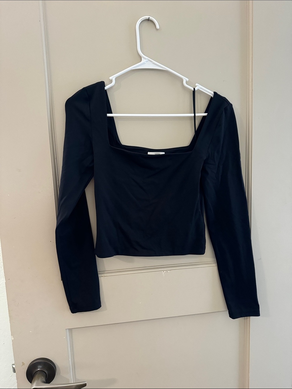 Babaton Contour Square Neck Black Medium